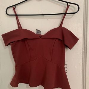 Burgundy red cold shoulders top